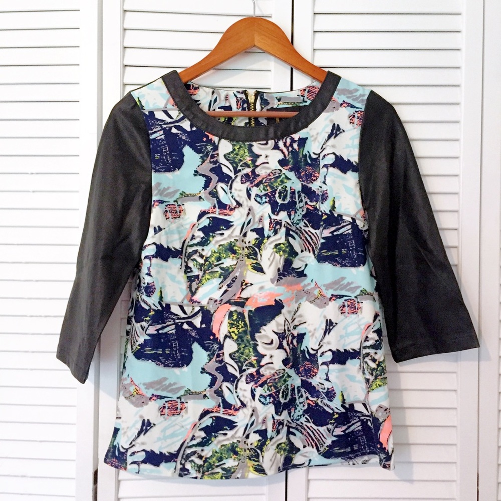 Eros apparel top
